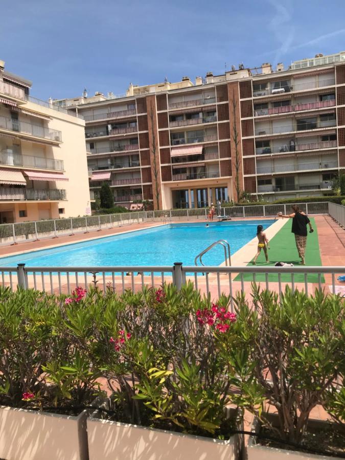 Studio Climatise Et Piscine En Bord De Mer Roquebrune-Cap-Martin Eksteriør bilde